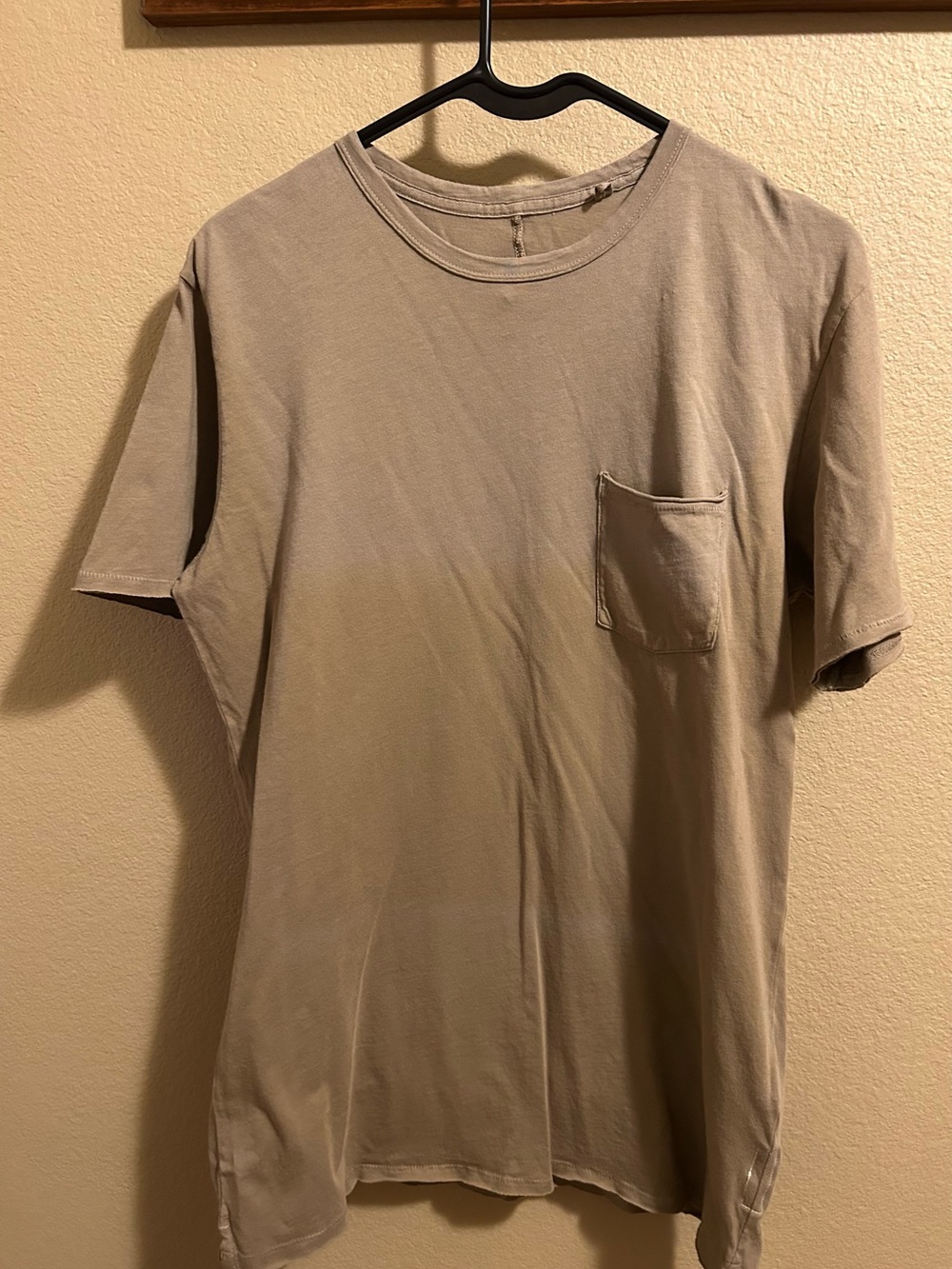 Rag & Bone garment dye pocket tee S/P with raw hem pocket neutral casual